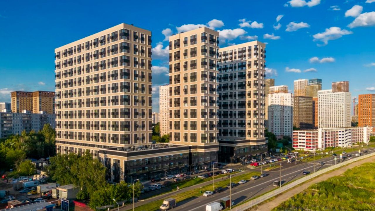 фасад дома, здание по адресу г Москва, ул Дегунинская, д 7